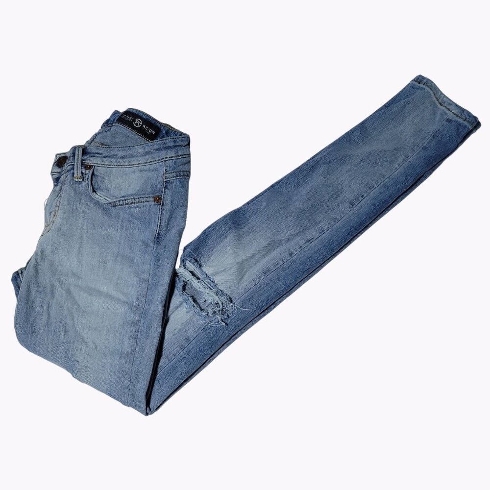 Reign Jeans Womens Size 27 Skinny Low Rise Light Wash Distressed Denim Pants